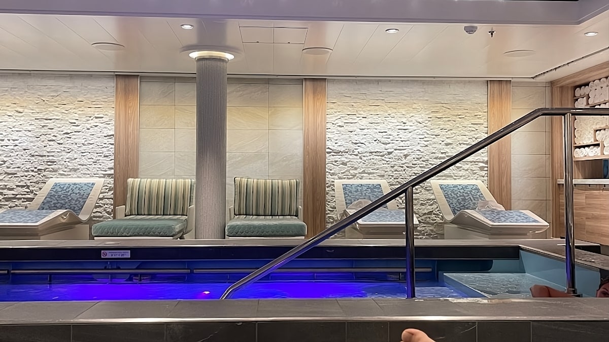 Mardi Gras Thermal Suite